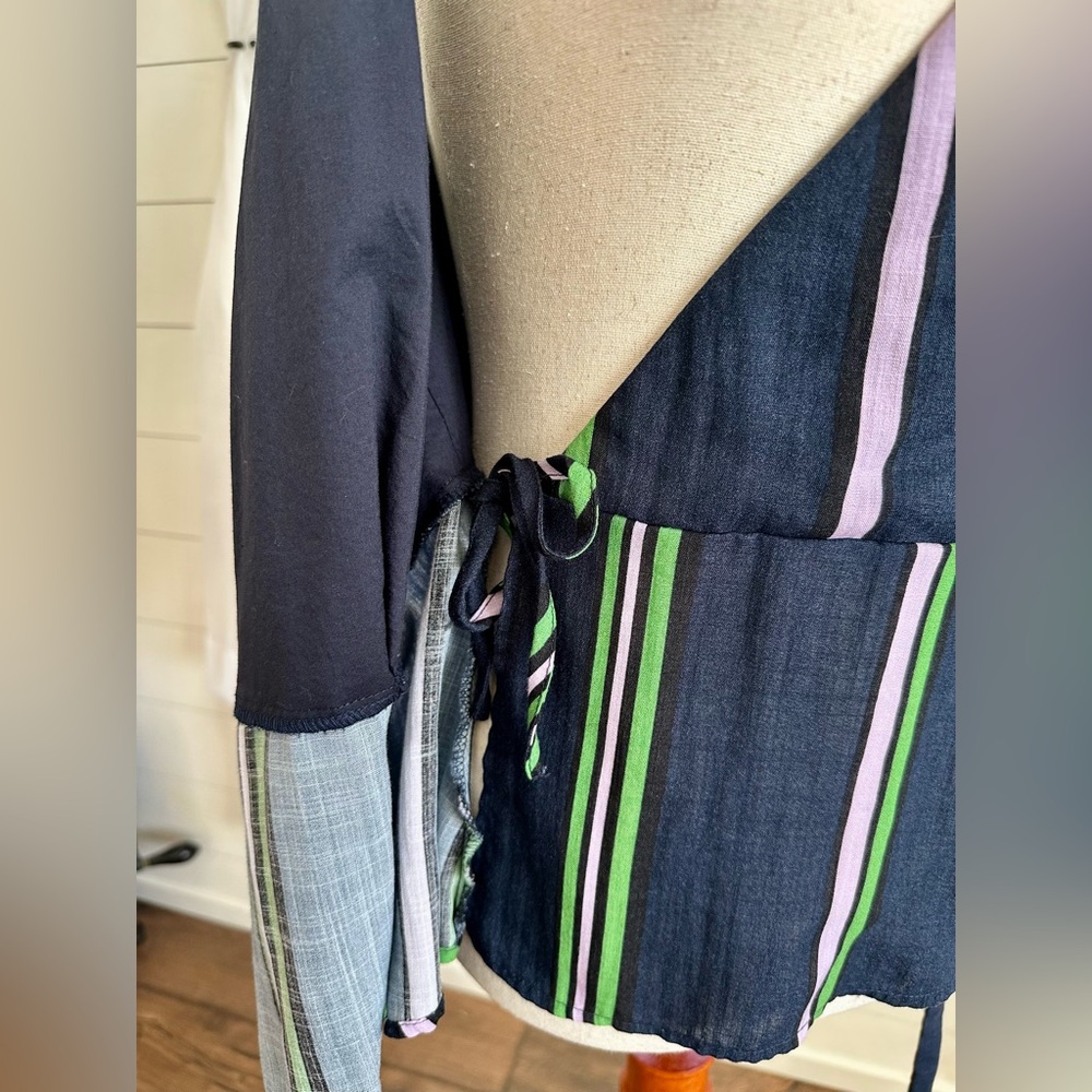 Lumiere Striped Wrap Top with Tie Waist
Size: Large - Picture 5 of 7